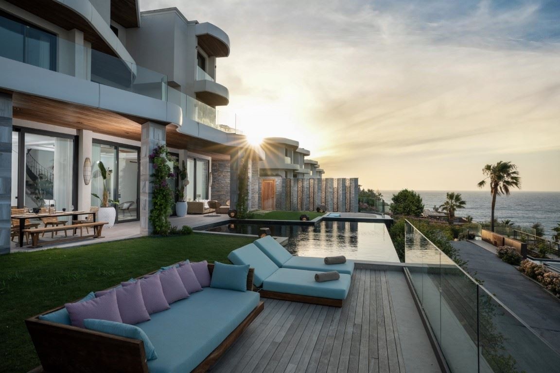 rooms-royal-villa-sea-view