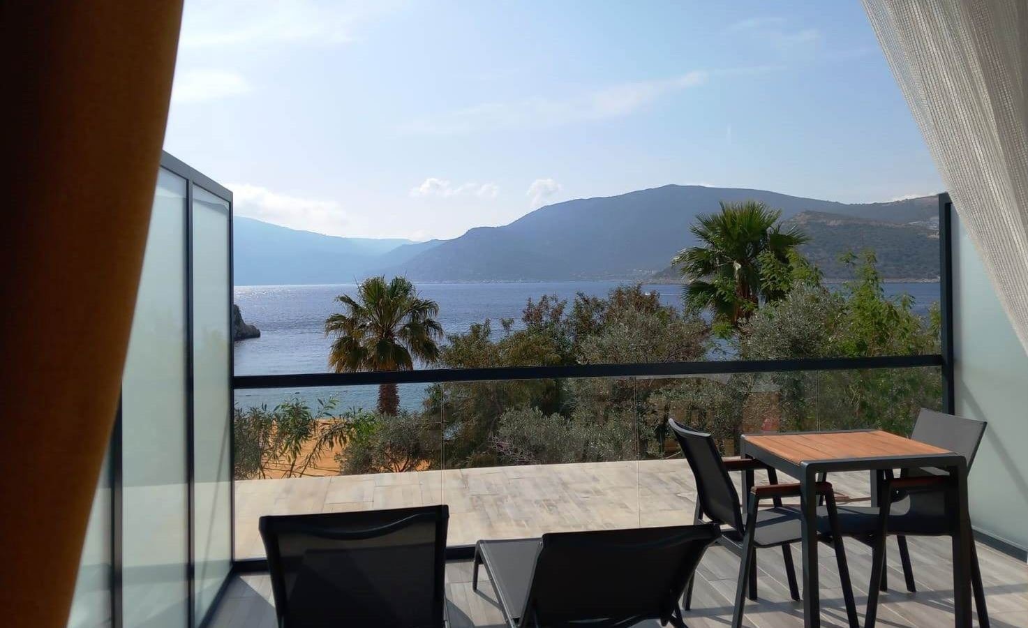 rooms-garden-deluxe-sea-view