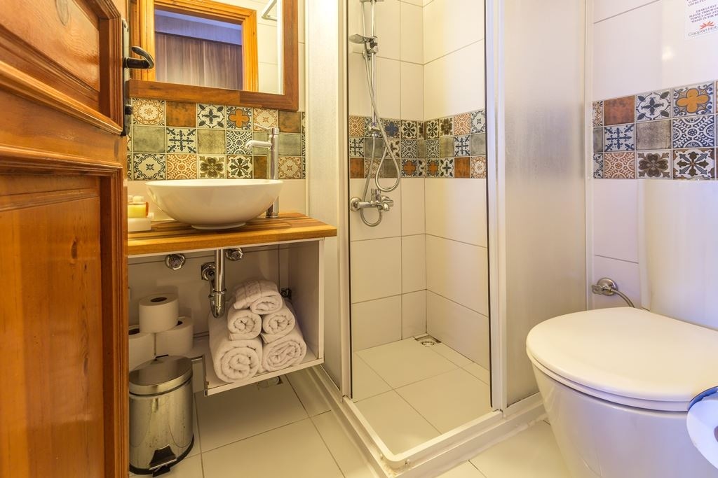 rooms-standard-double-room