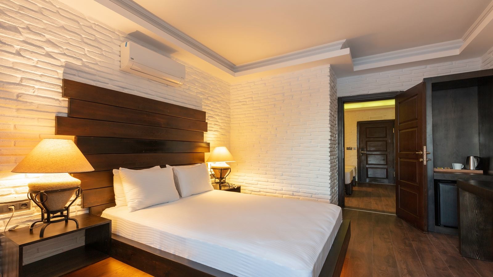 rooms-family-room