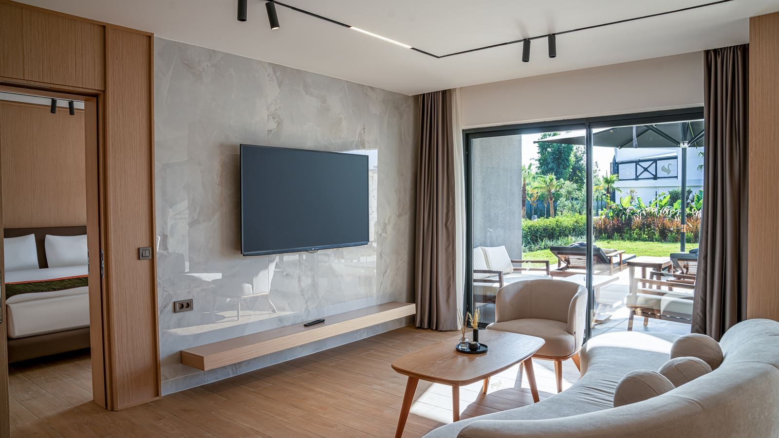 rooms-executive-private-pool-suite-3-bedroom