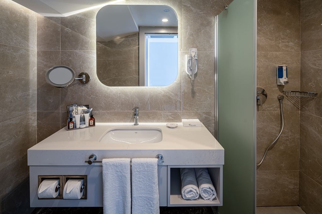 rooms-deluxe-swim-up-family-room