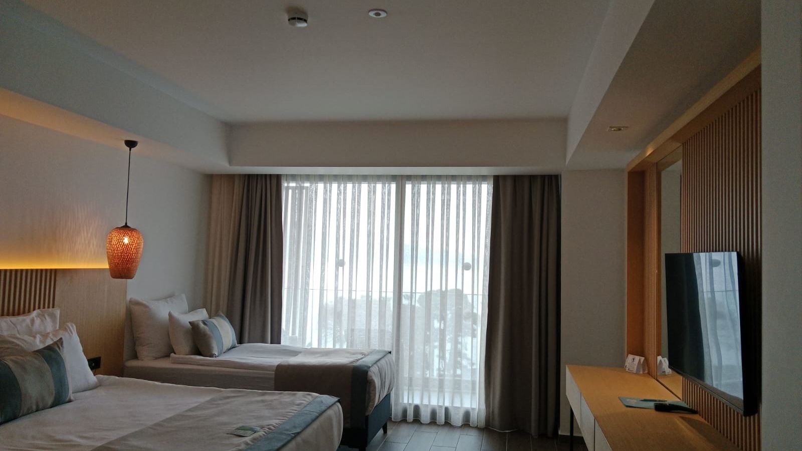 rooms-superiror-room-main-building