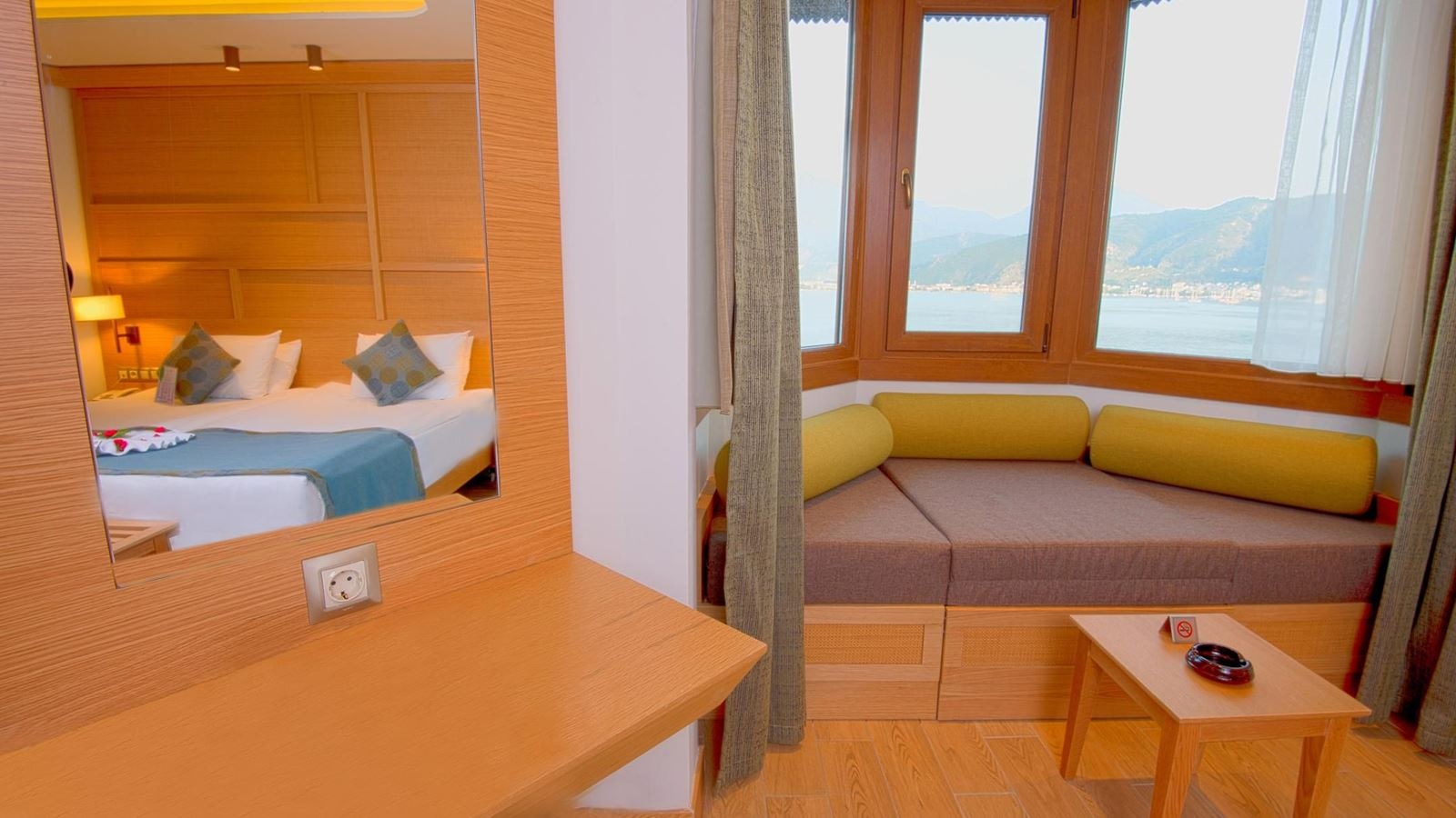 rooms-bungalow-room-sea-view
