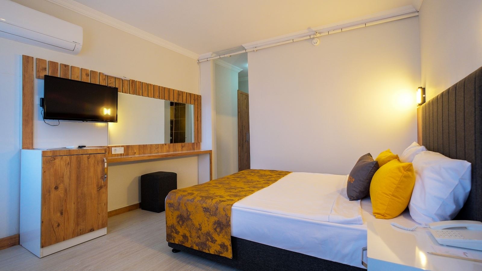 rooms-standard-room-seaview