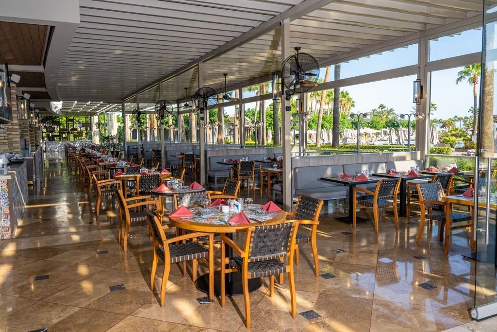 restaurants-zestful-bazaar-main-restaurant