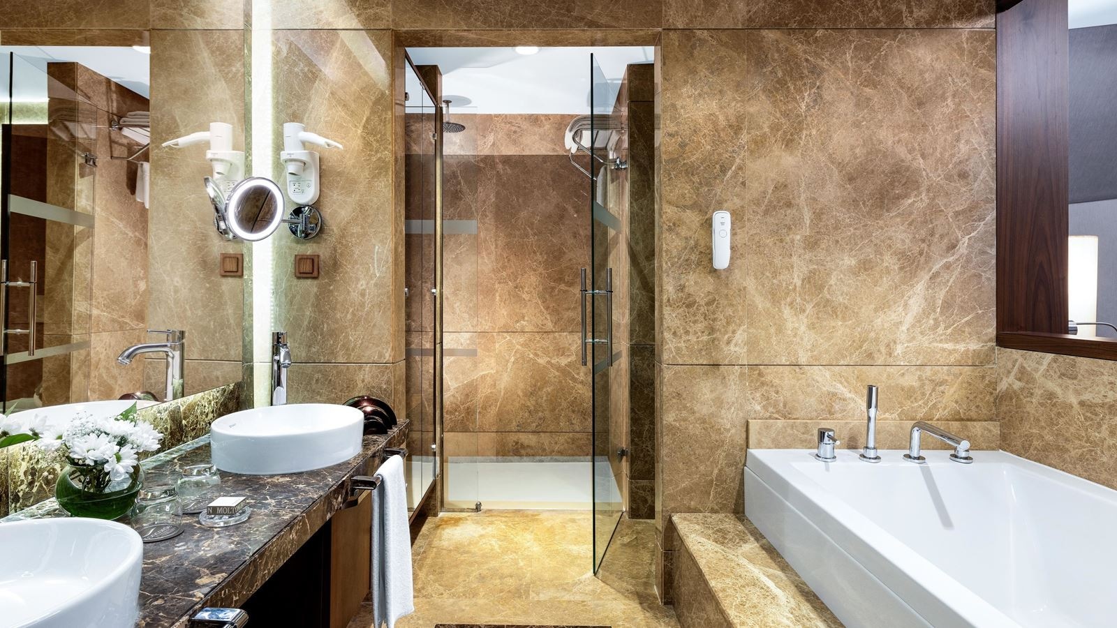 rooms-royal-suite
