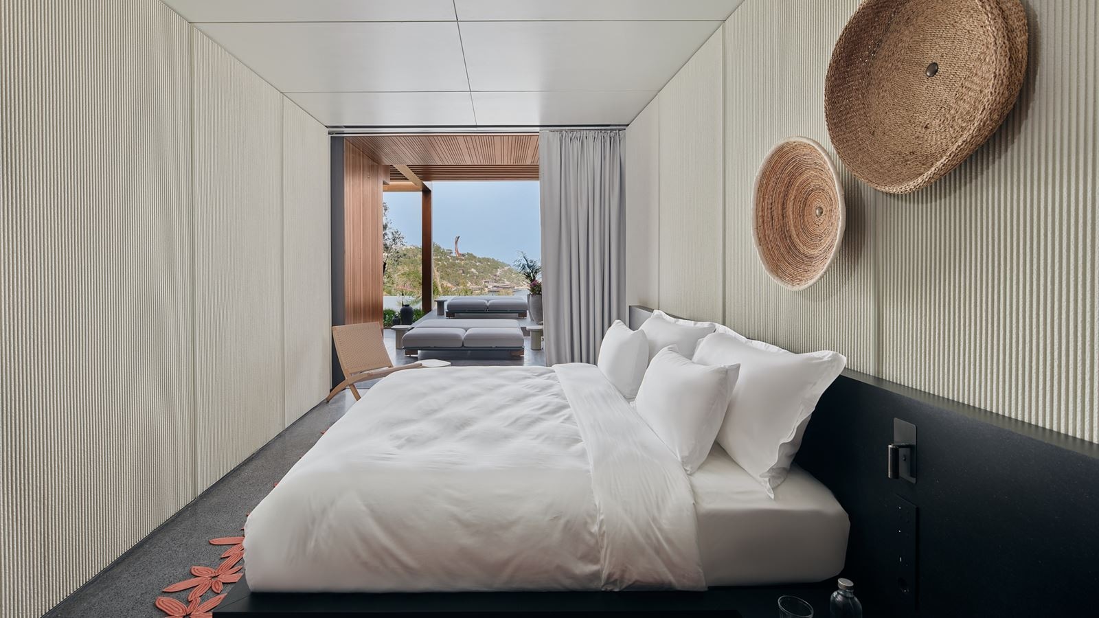 rooms-maxx-laguna--3-bedrooms