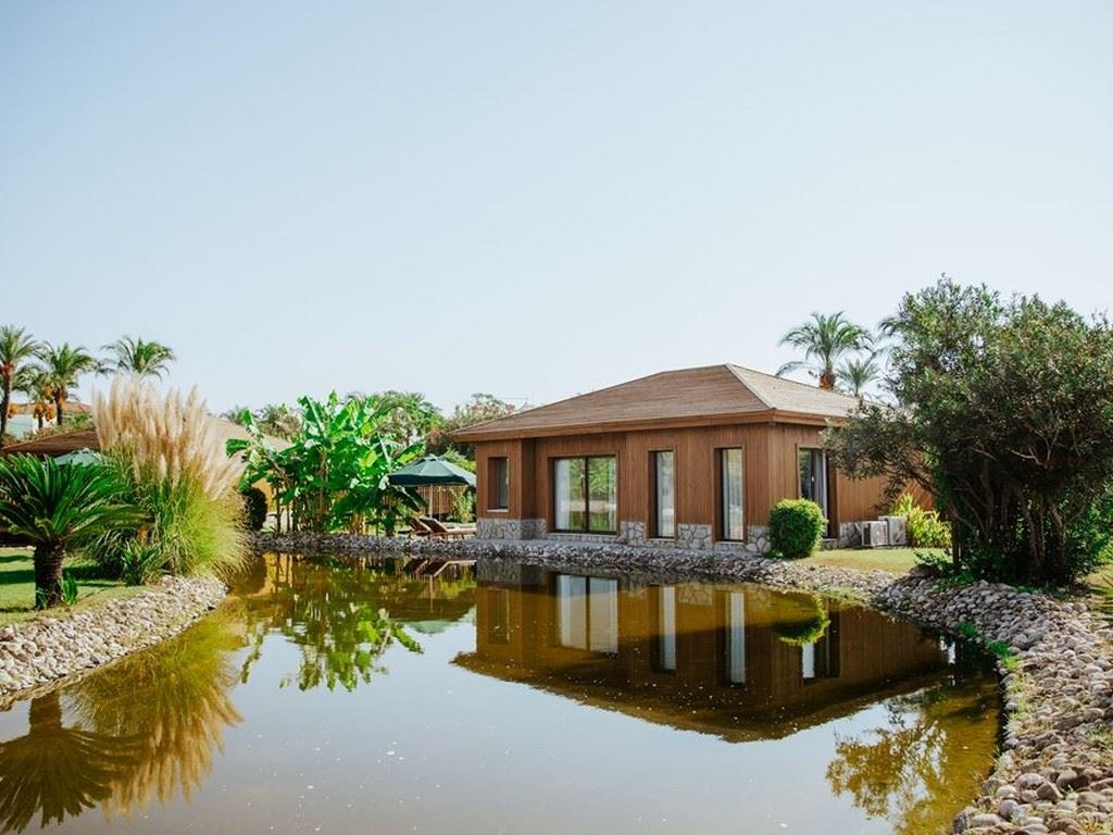 rooms-beach-villa-with-pool