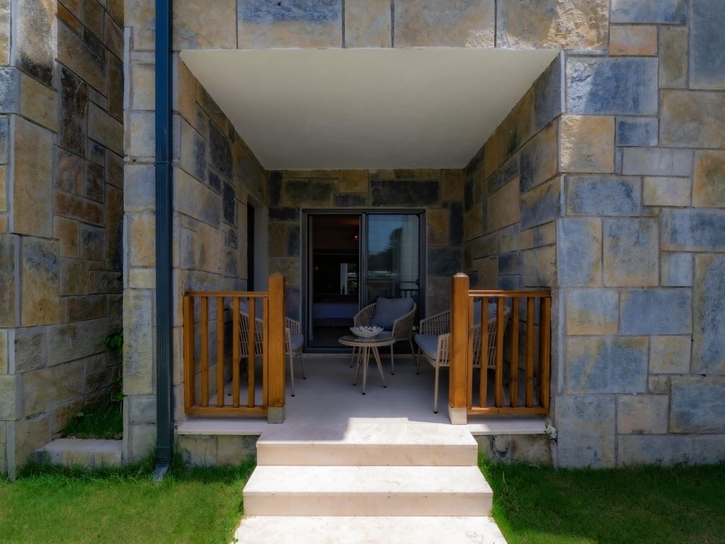 rooms-deluxe-suite-garden-view