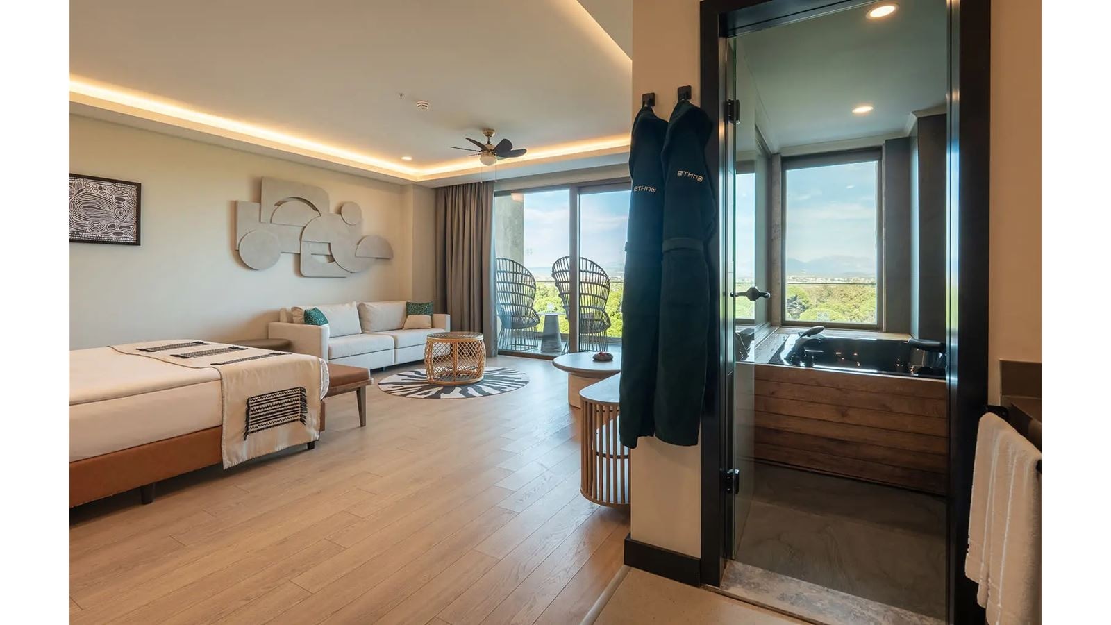 rooms-superior-jacuzzi-sea-view