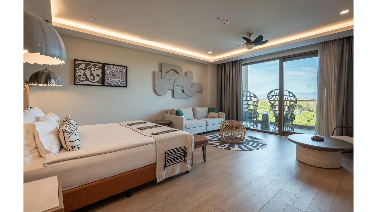 rooms-superior-jacuzzi-forest-view