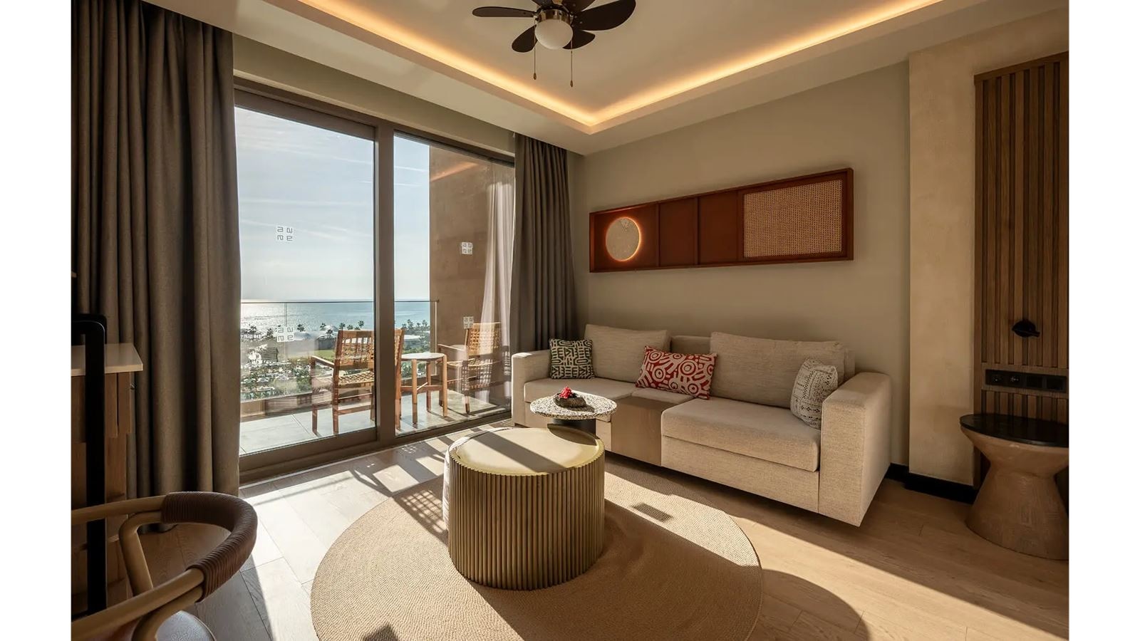 rooms-deluxe-sea-view