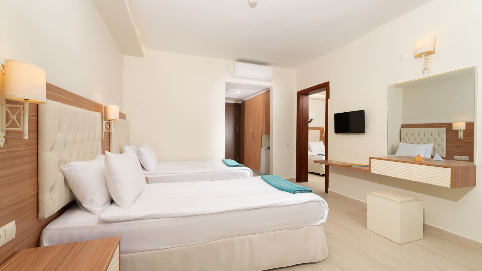 rooms-family-room