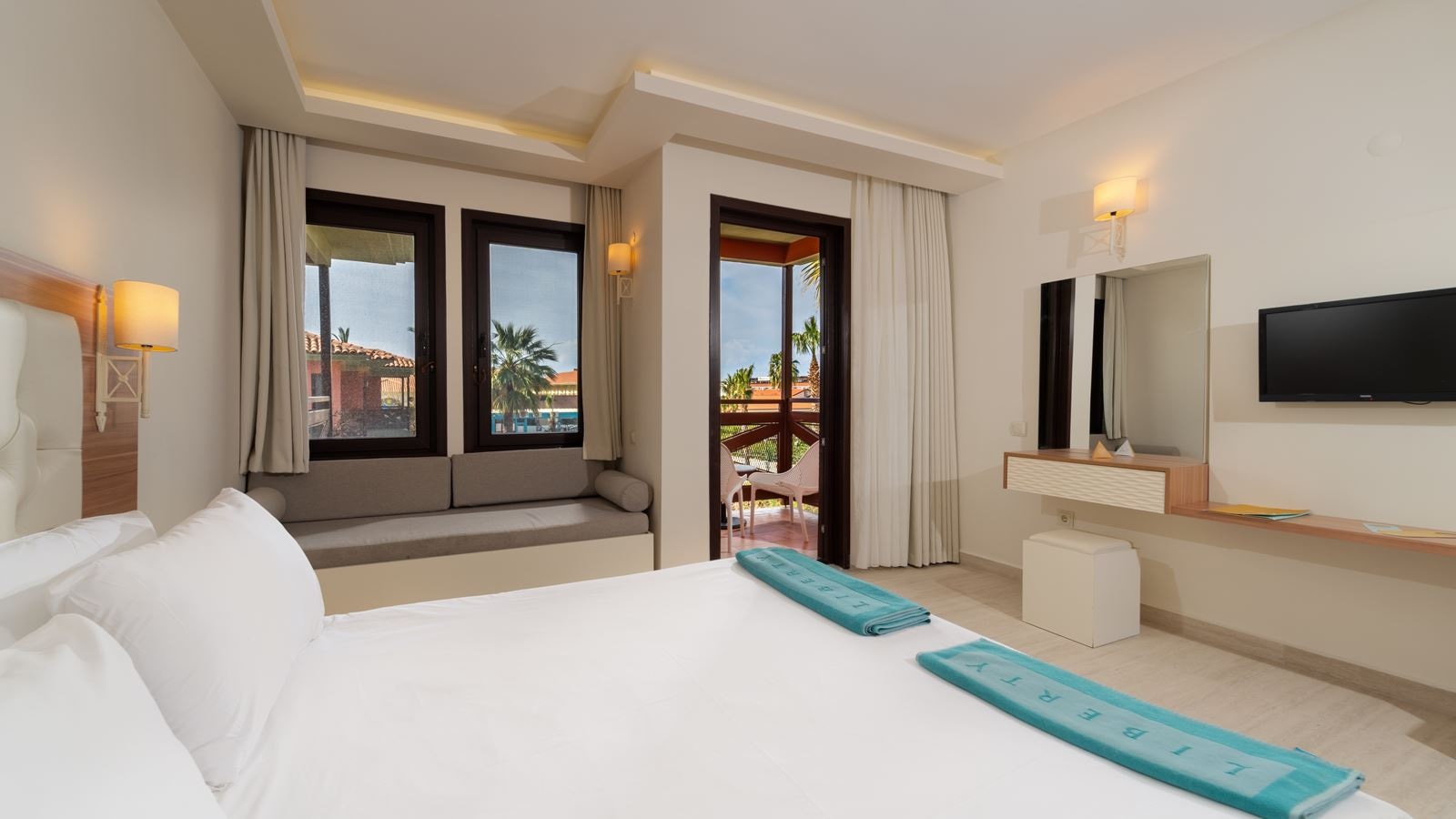 rooms-family-room