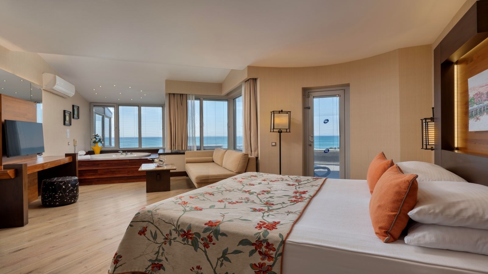 rooms-jakuzzi-suite