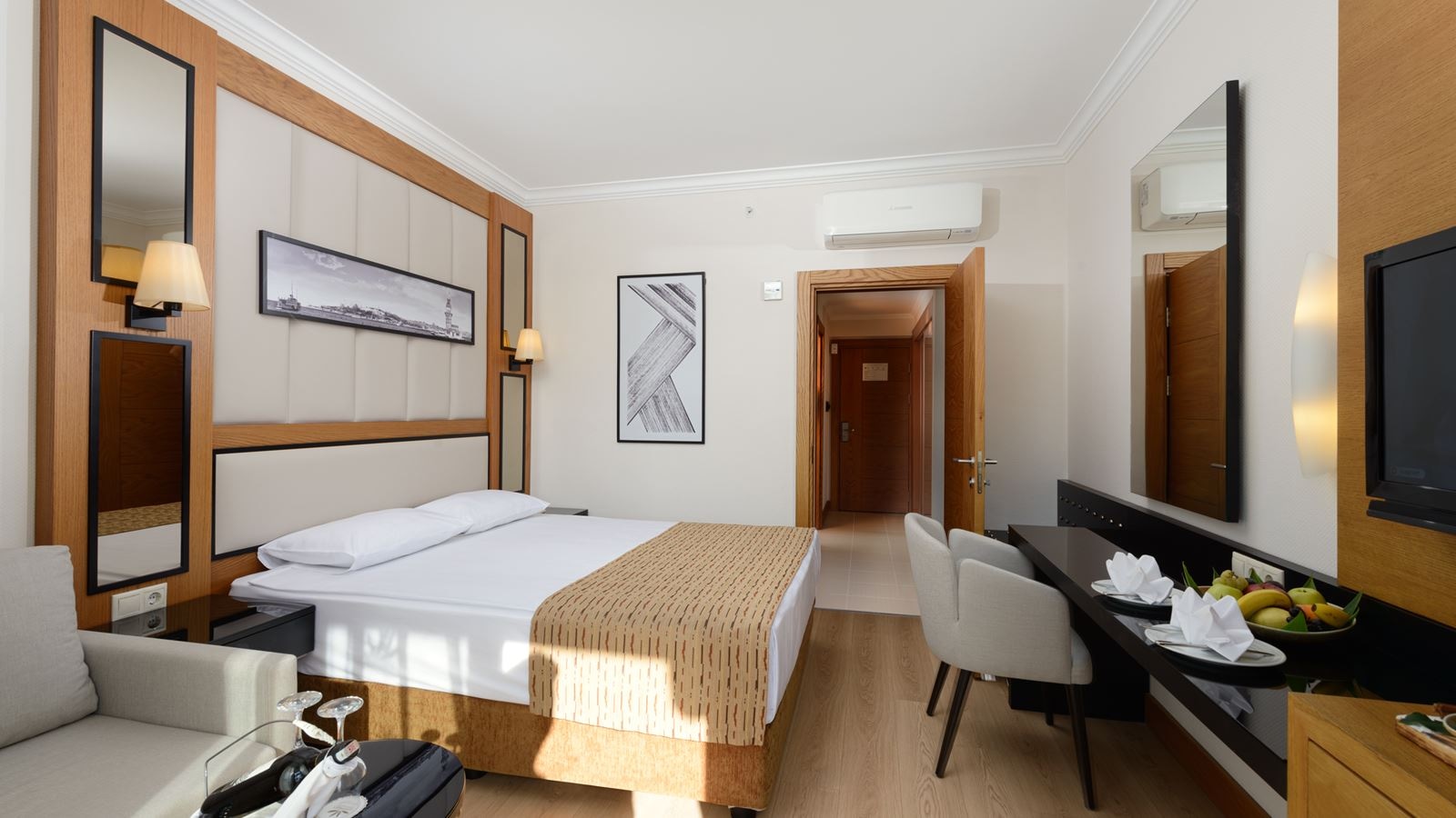 rooms-standard-room-land-view-with-balcony