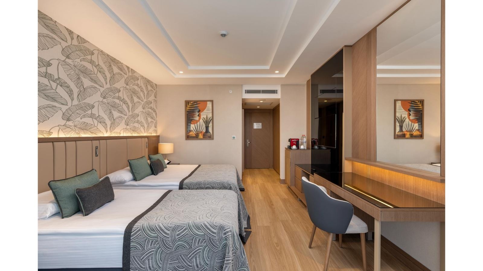 rooms-superior-room