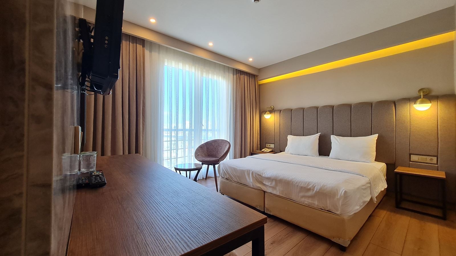 rooms-family-room-standard