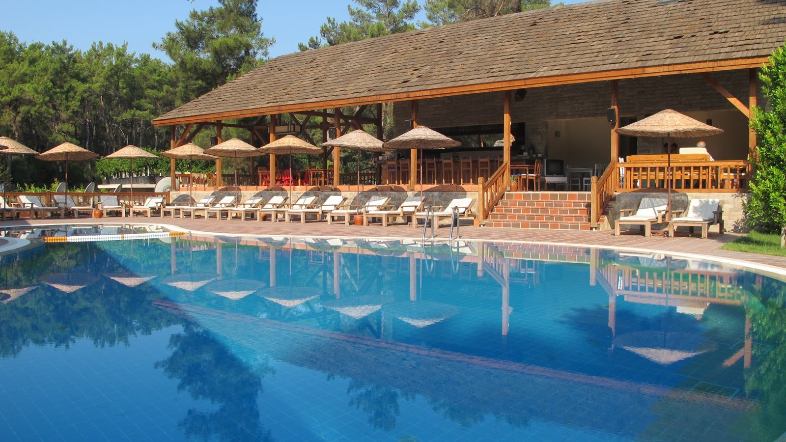 rooms-bungalow-room-2-bedrooms