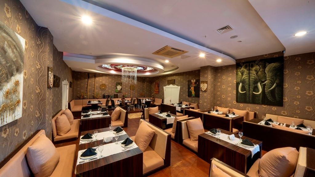 restaurants-khun-mai-restaurant