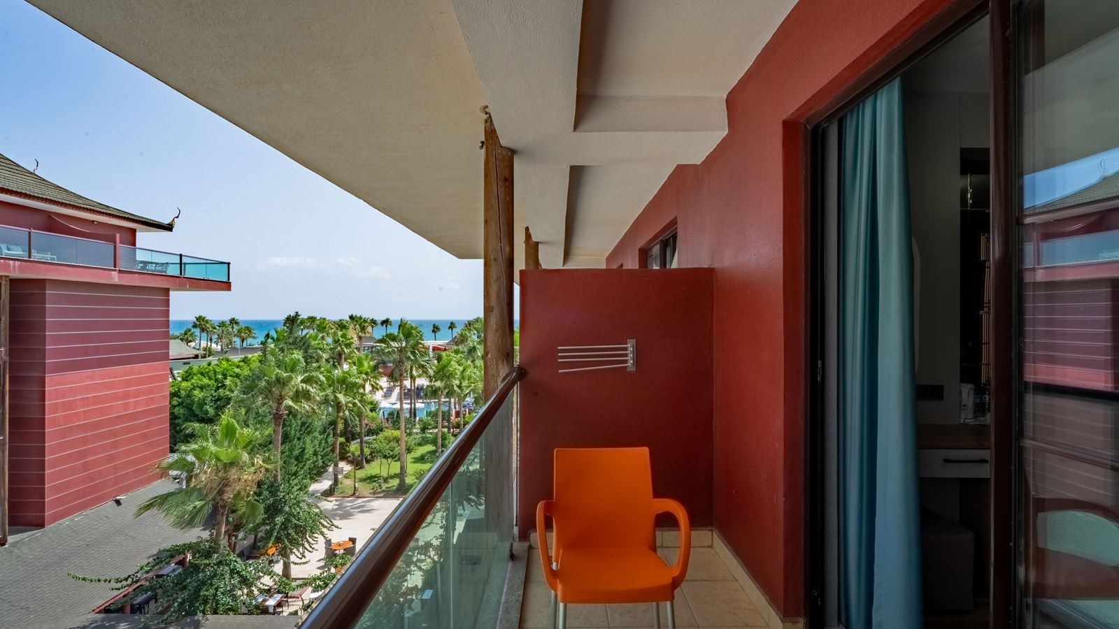 rooms-standard-room-side-sea-view