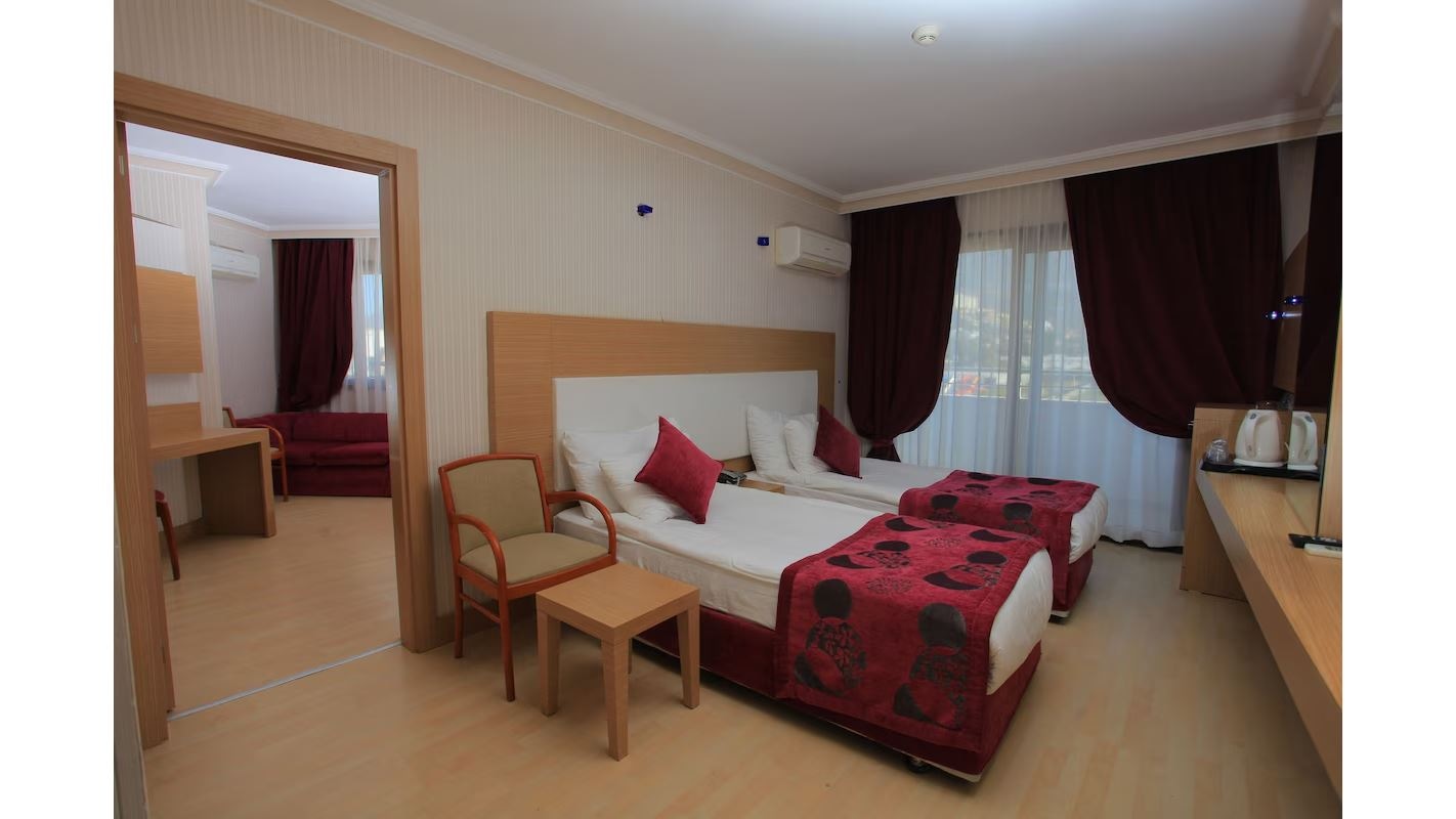 rooms-family-connection-room-land-view
