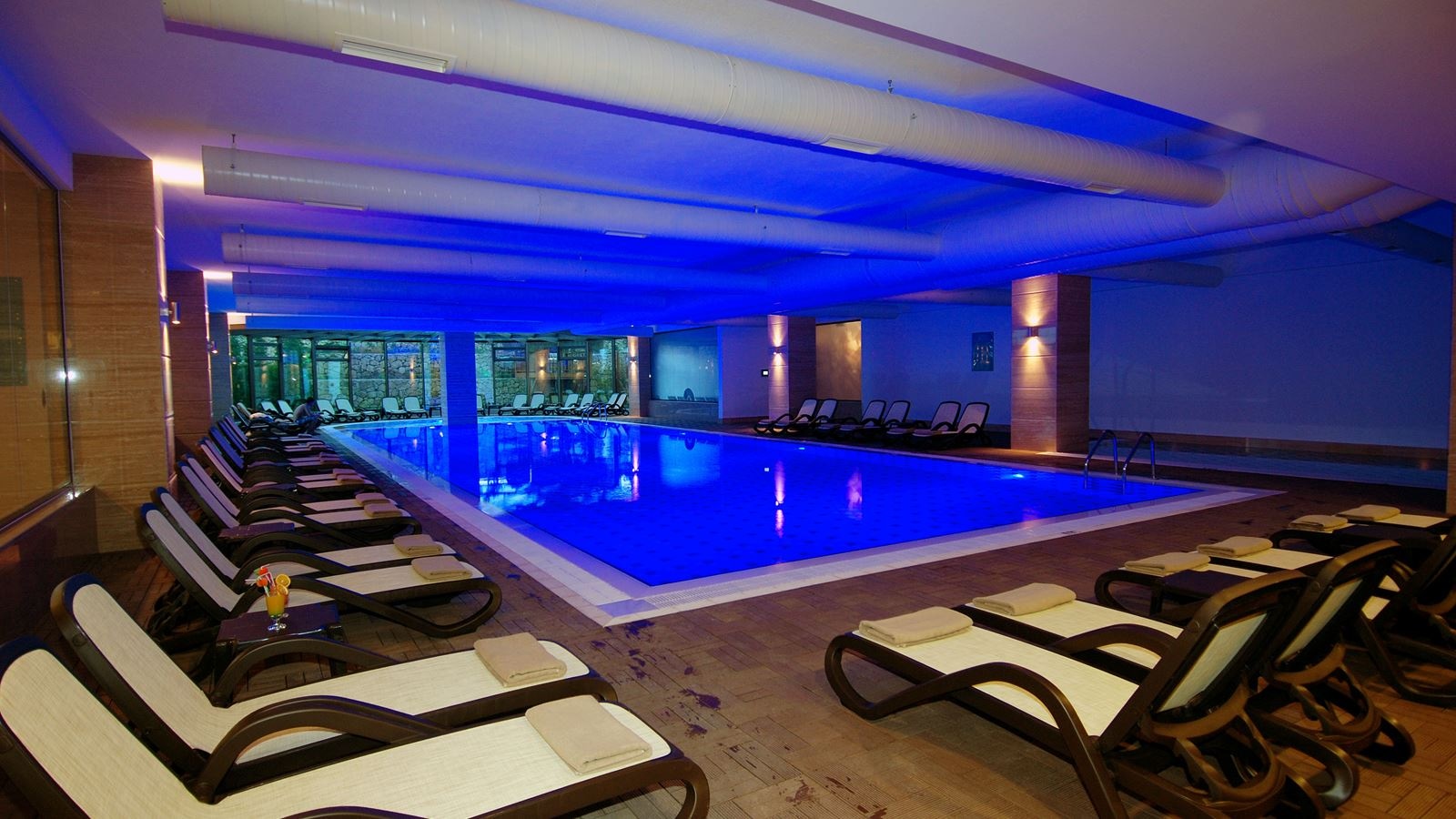 pools-indoor-pool