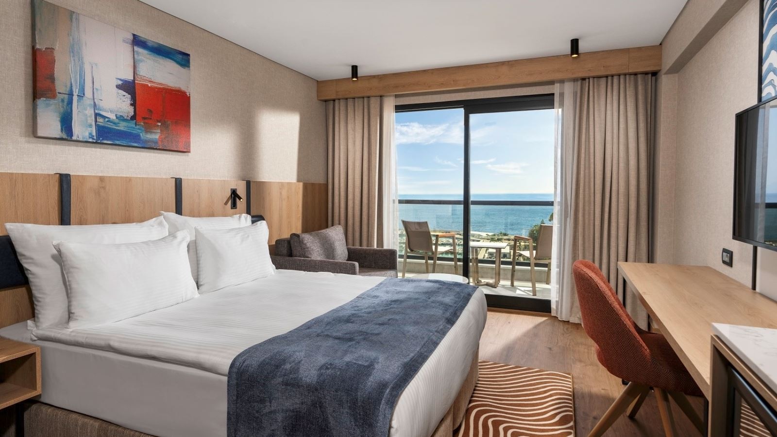 rooms-superior-queen-room-with-seaview