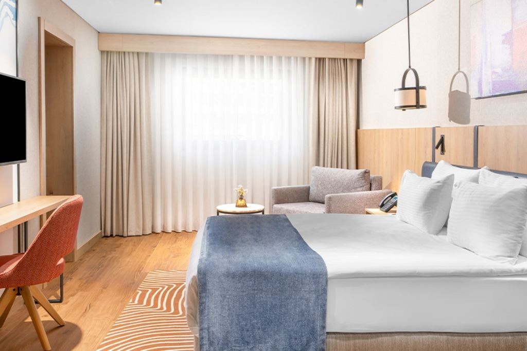 rooms-superior-queen-room