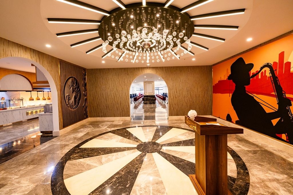 restaurants-caliente-main-restaurant