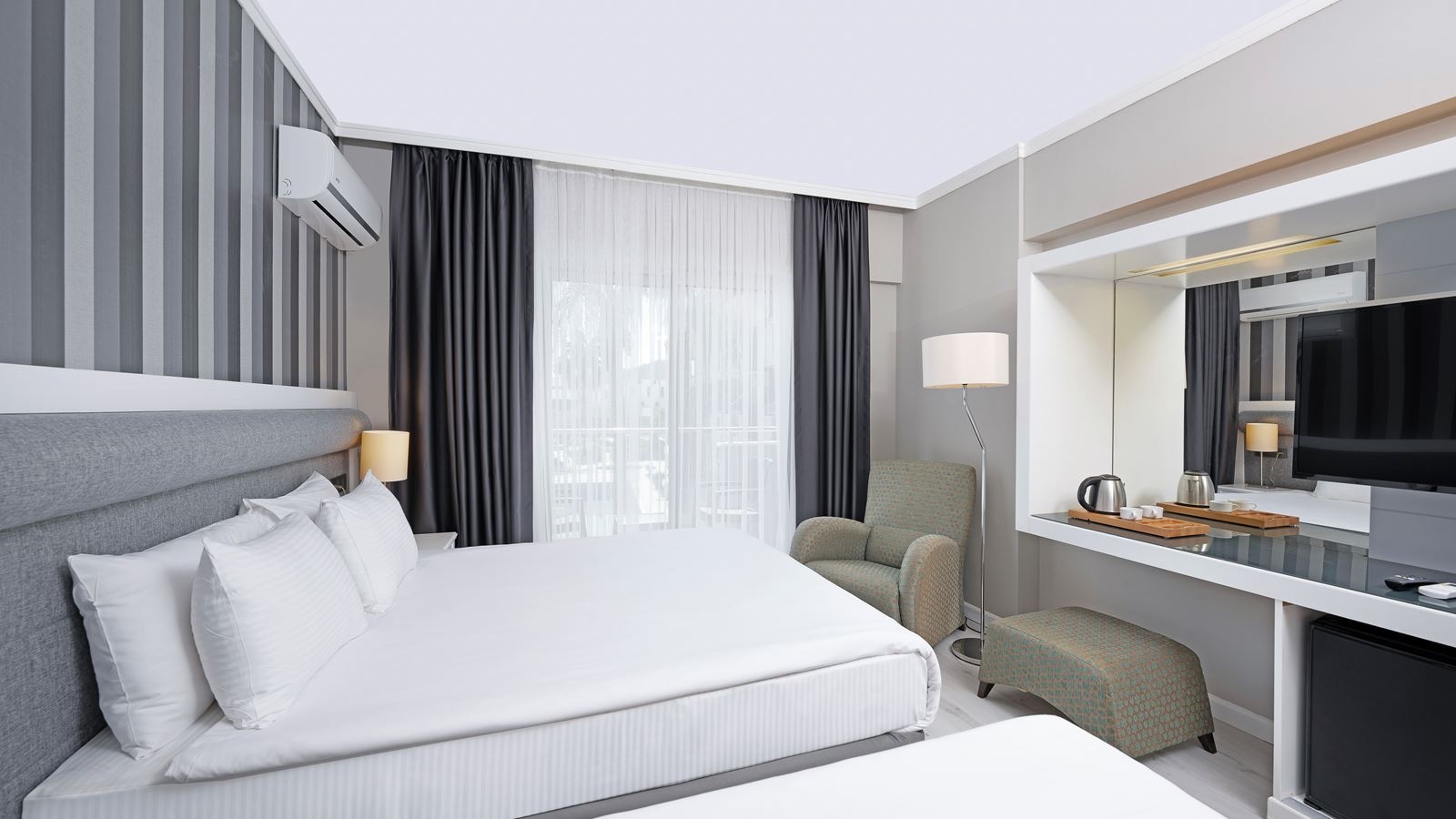 rooms-superior-room-mountain-view