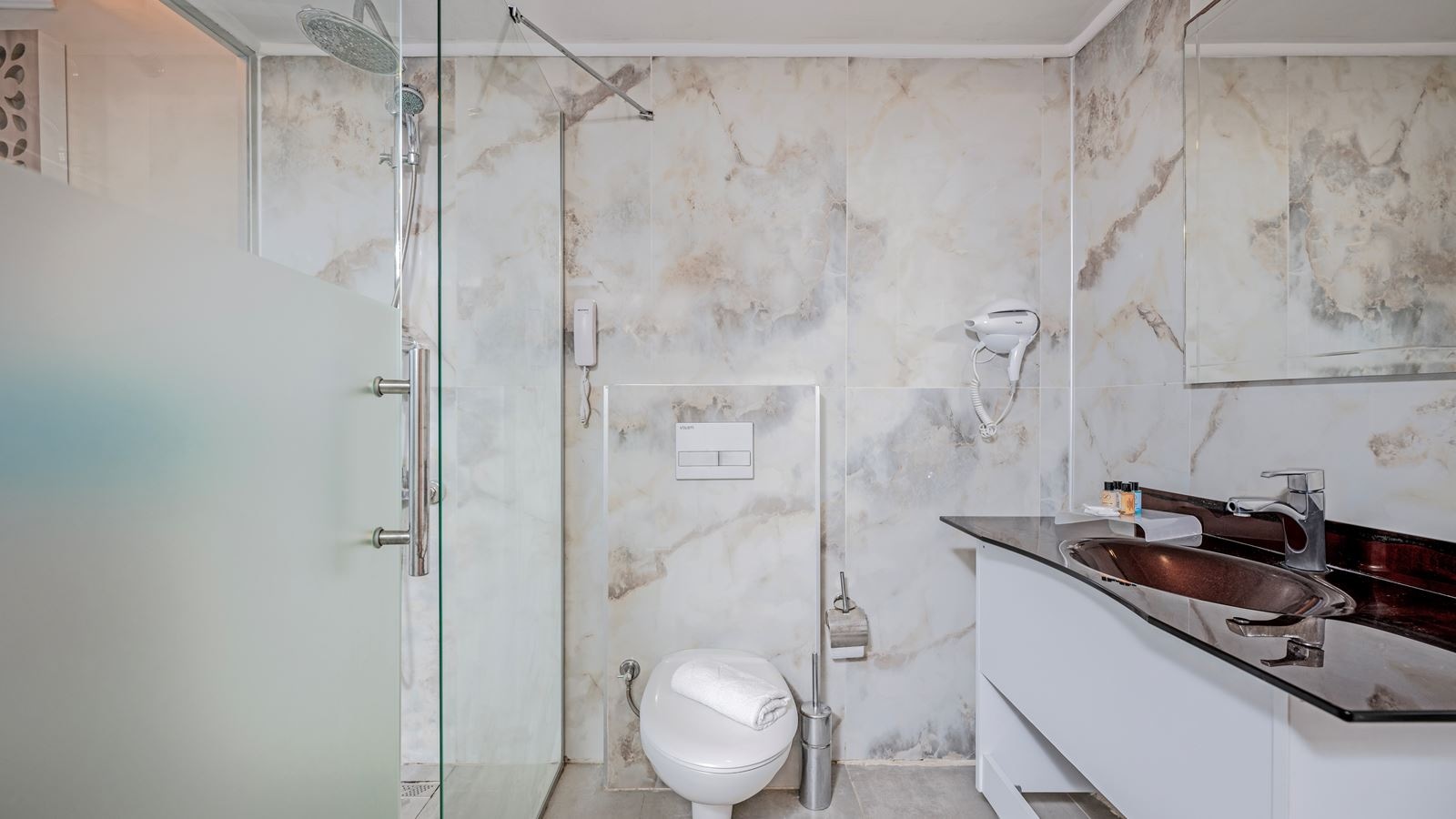 rooms-superior-room-mountain-view