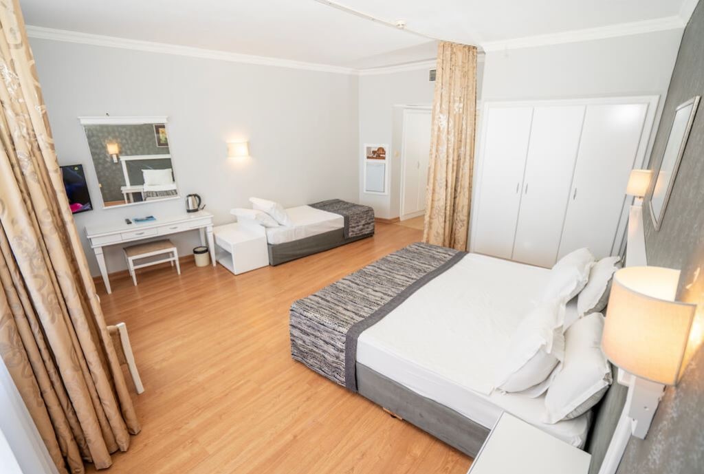 rooms-large-room