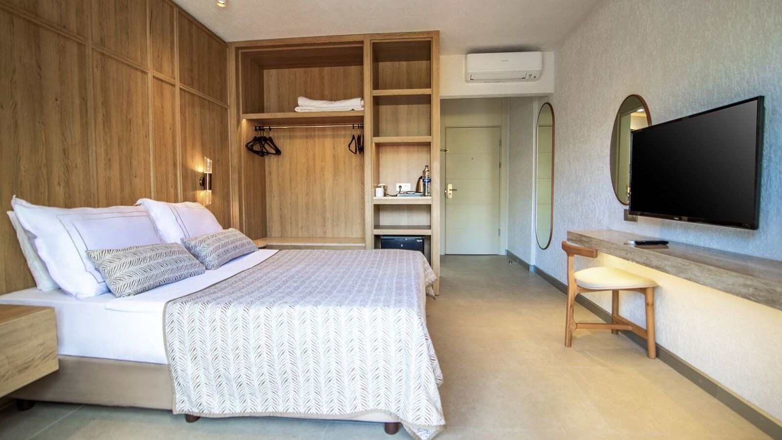 rooms-main-bulding-standart-room