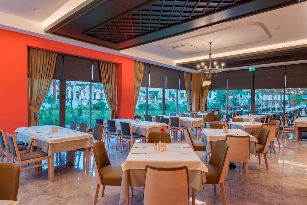 restaurants-pool-snack-restaurant