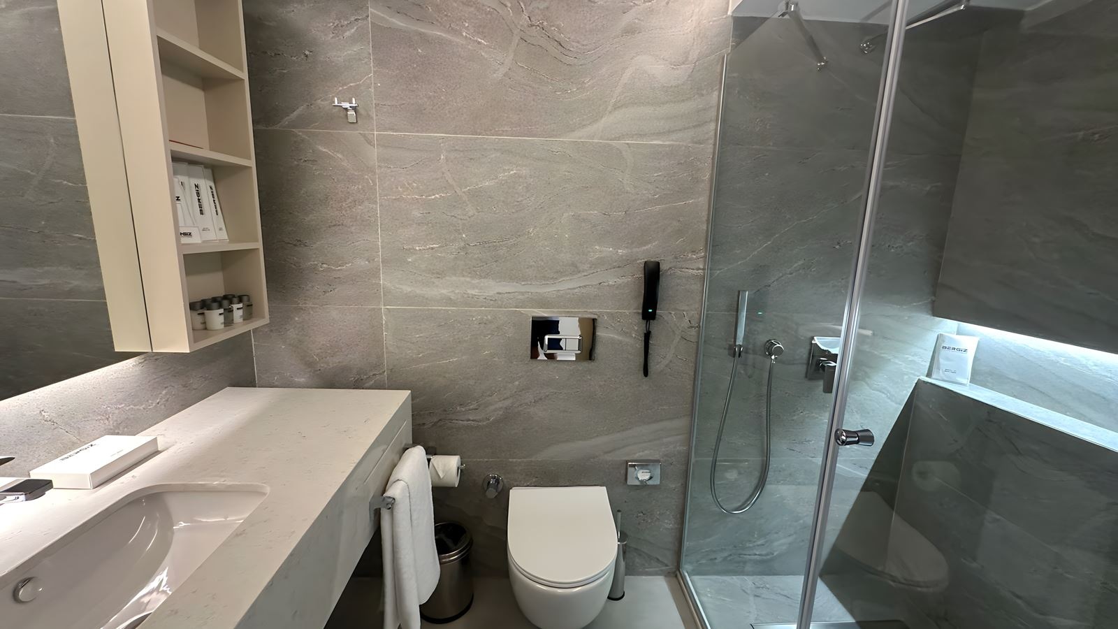 rooms-deluxe-room-with-balcony-roh