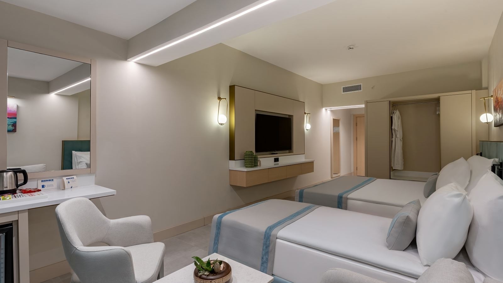 rooms-deluxe-superior-room-with-balcony-roh