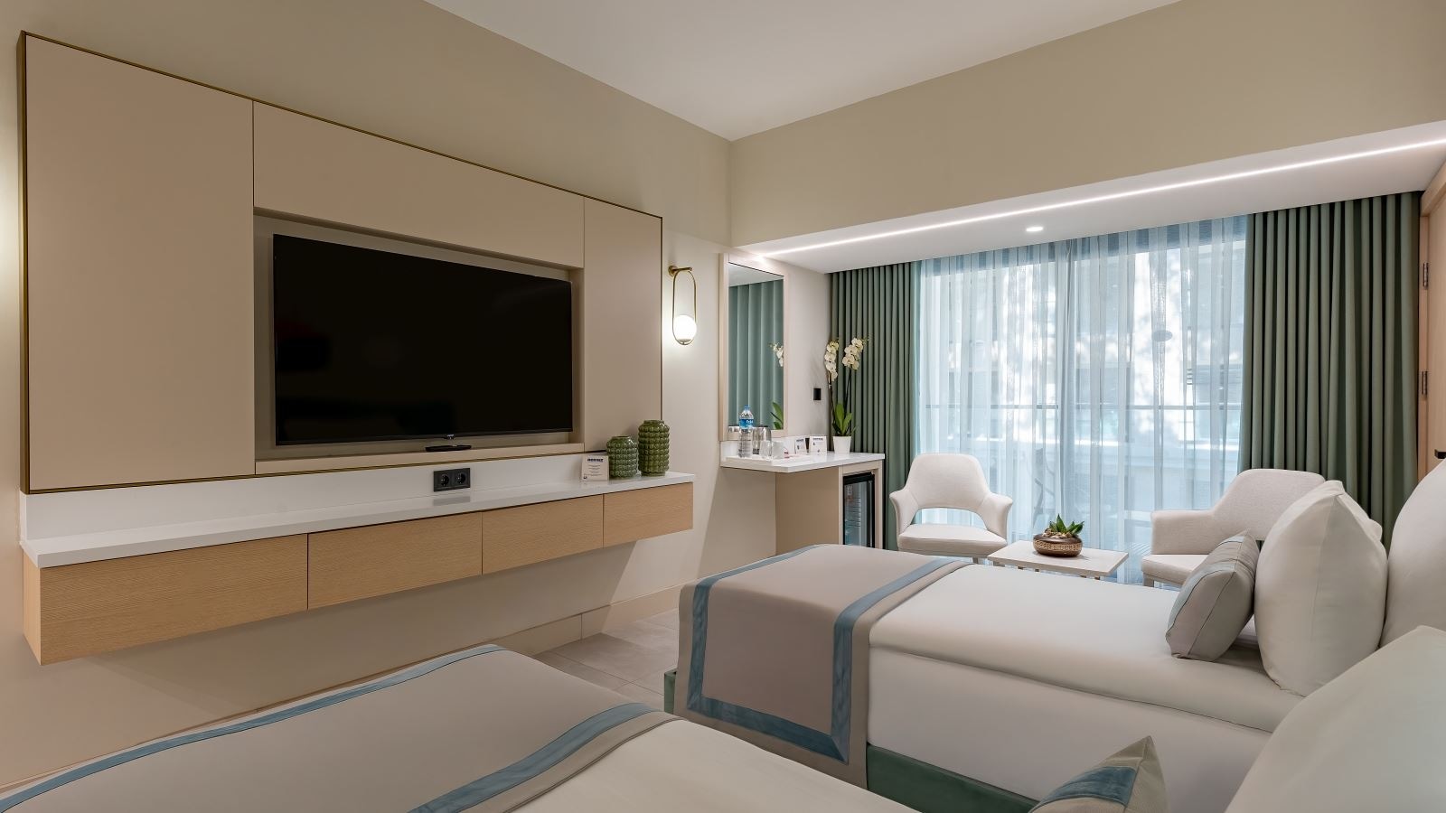 rooms-deluxe-connection-family-room