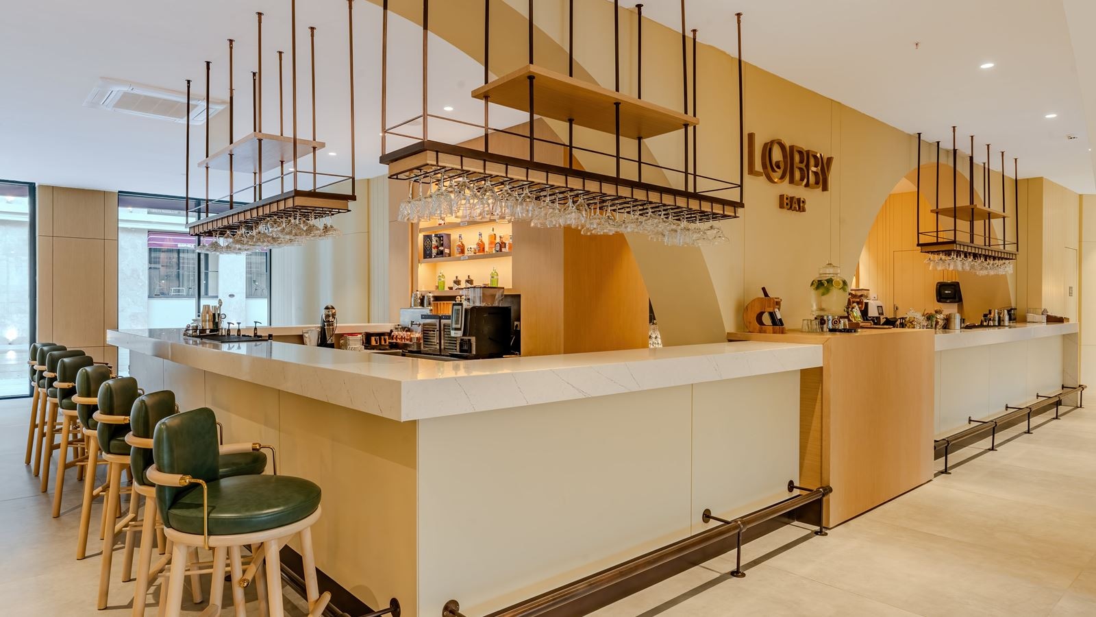 restaurants-lobi-bar