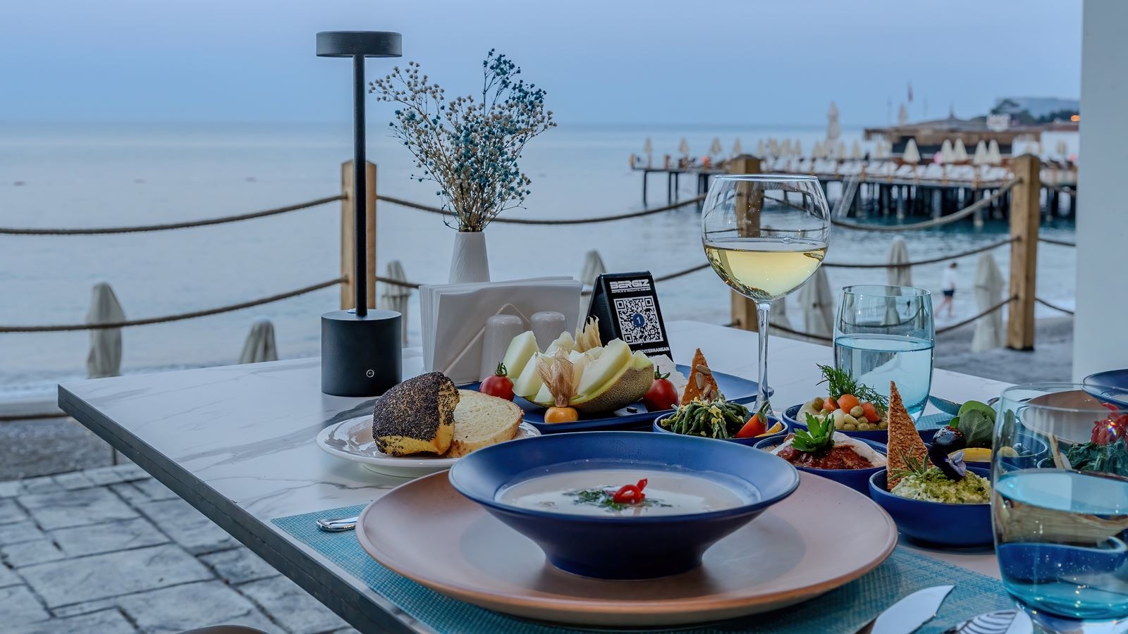 restaurants-minos-mediterranean-restoran