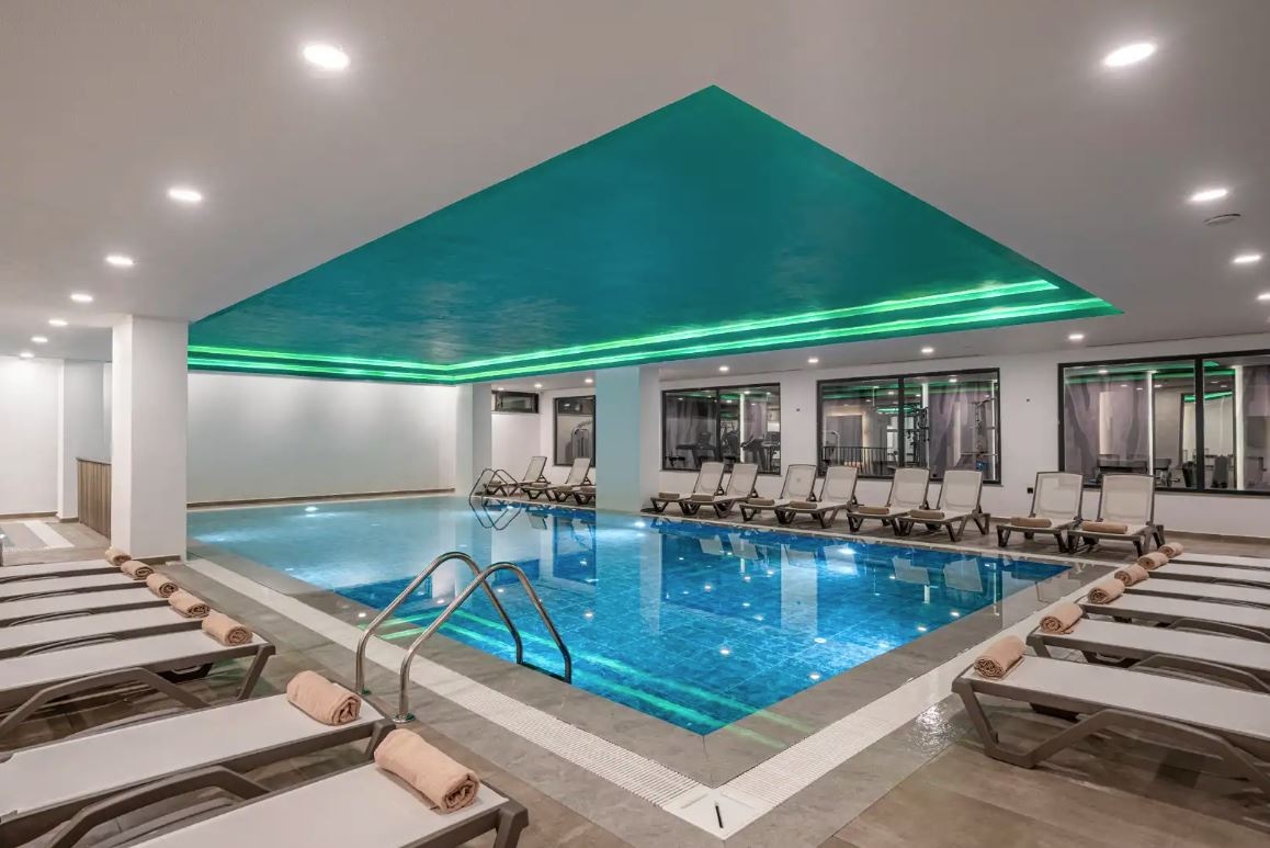 pools-indoor-pool