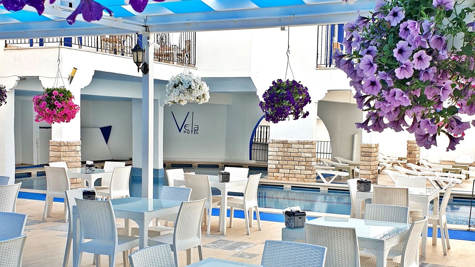 restaurants-restaurant