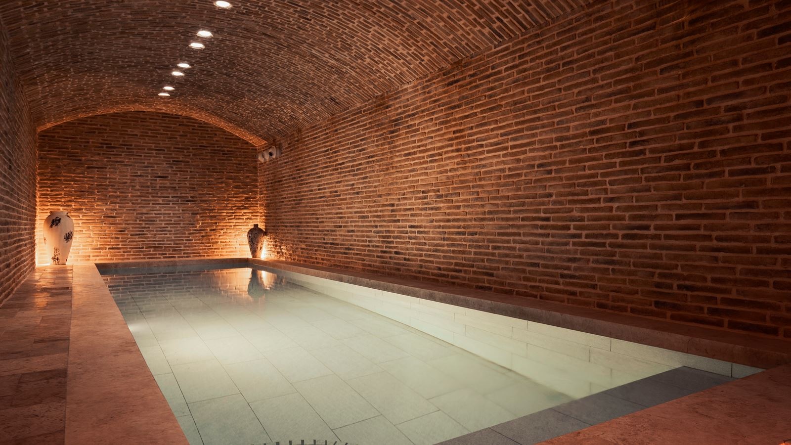 pools-indoor-pool