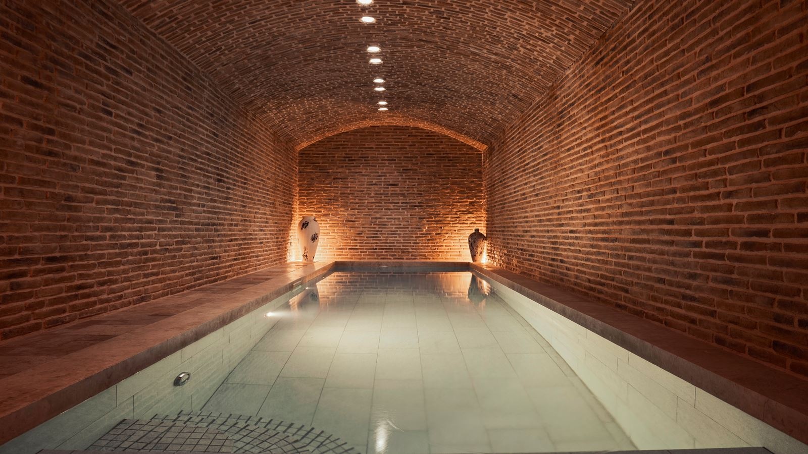 pools-indoor-pool