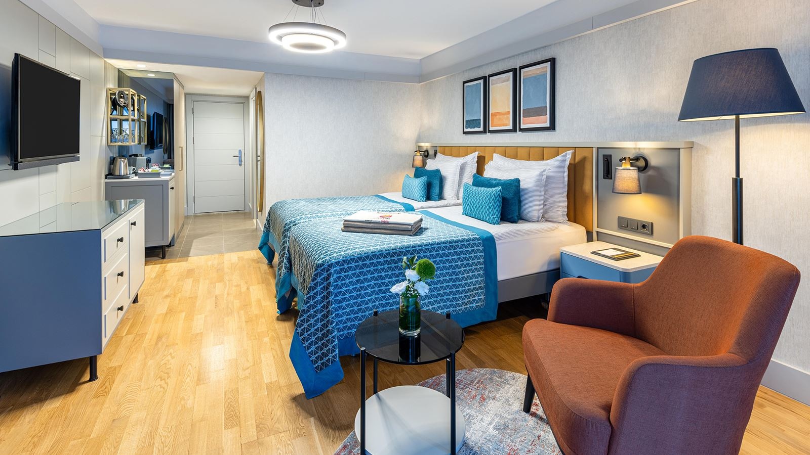 rooms-superior-room-land-view