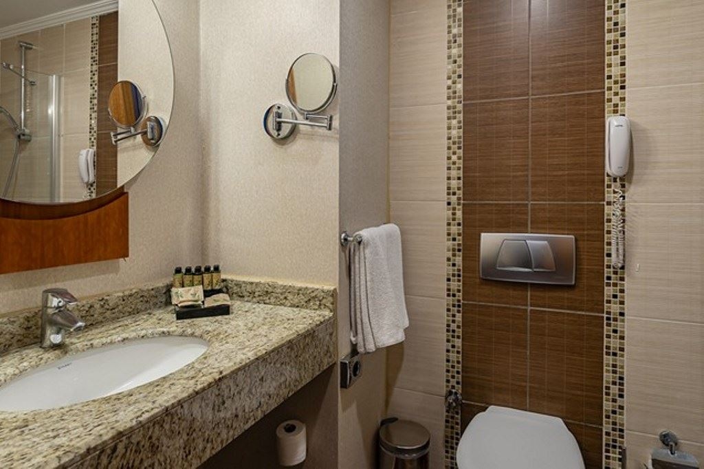 rooms-superior-land-view