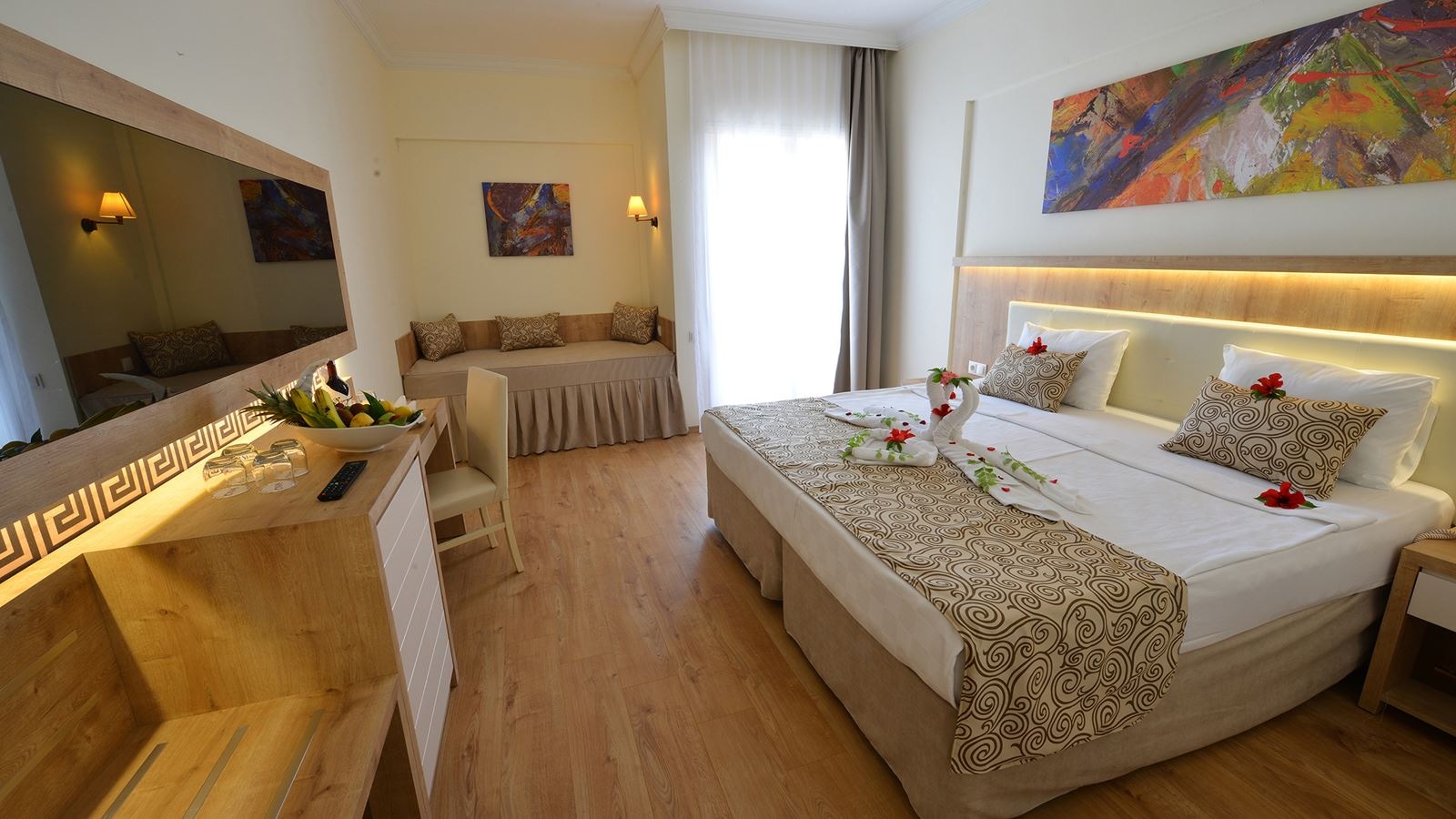 rooms-standard-room-pool-side