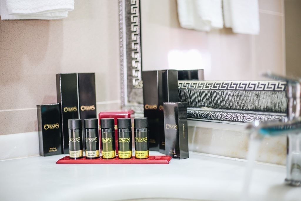 rooms-standard-room-pool-side