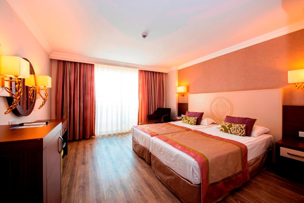 rooms-standard-room-land-view